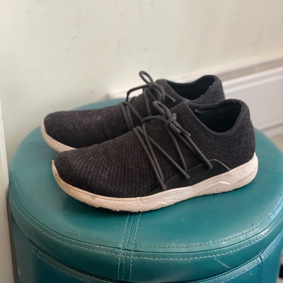 EUC Vessi cityscape waterproof shoes US 7 38.5 - Picture 3 of 3